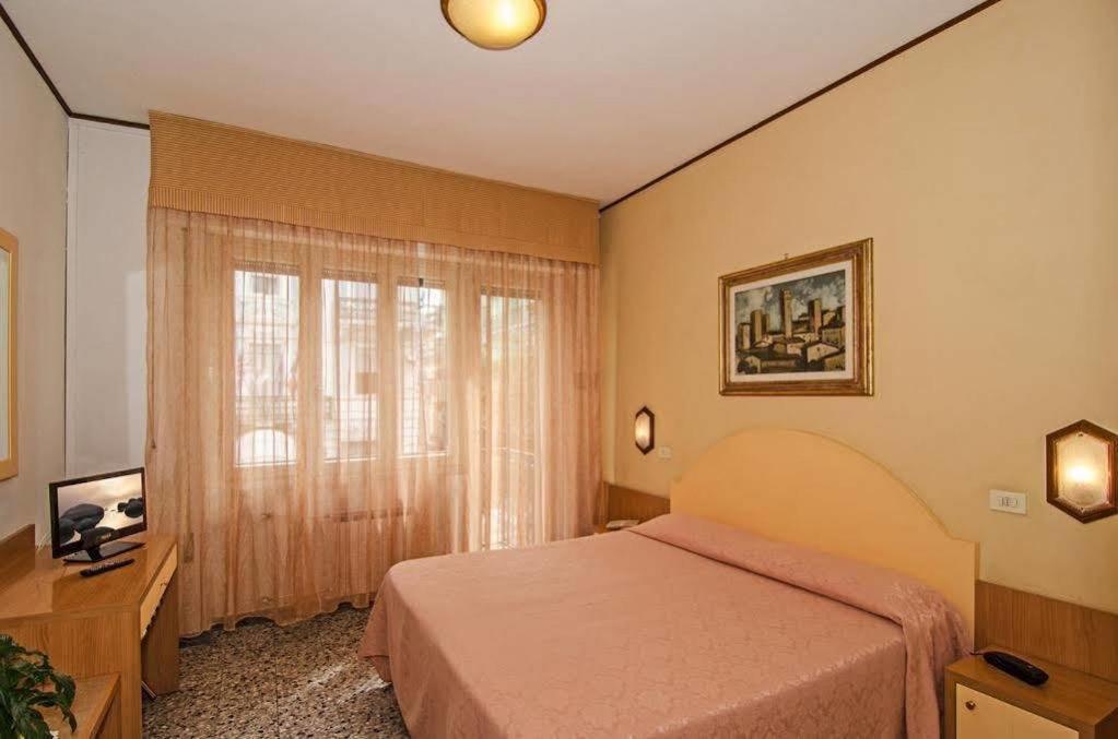 Hotel Stella D'Italia Viareggio Exterior photo
