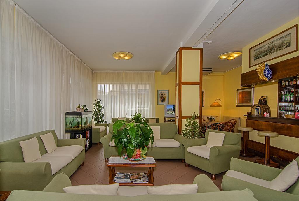 Hotel Stella D'Italia Viareggio Exterior photo